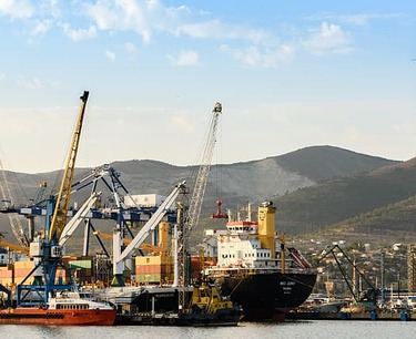 通过克拉斯诺达尔边疆区的港口出口谷物增加了10％：已经装运超过2600万吨的谷物，小麦居首。