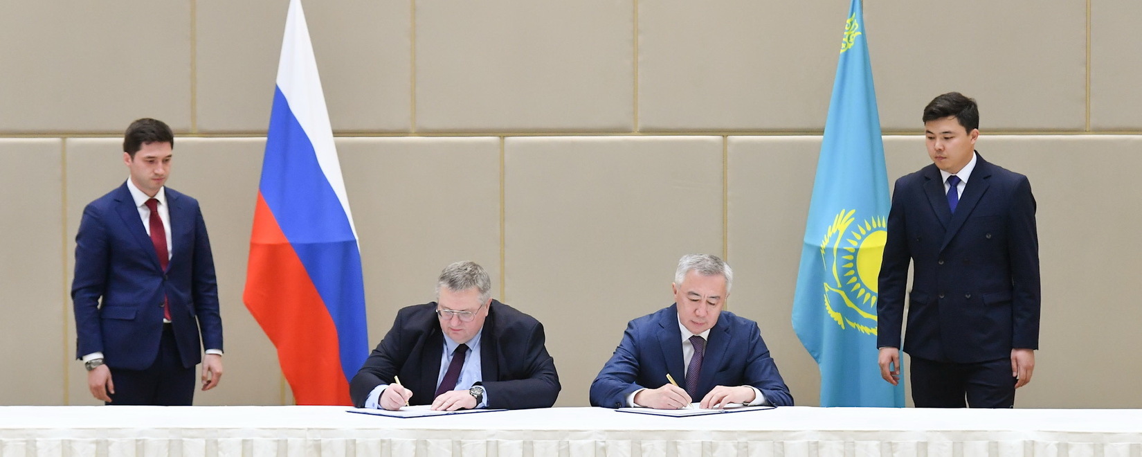 Казахстан и Россия договорились наращивать объем ж/д перевозок