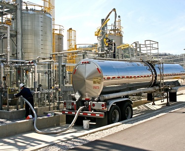 ФАС призывает нефтяные компании увеличить поставки топлива на внутренний рынок