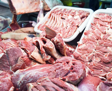 俄罗斯猪肉将开始出口到中国：首批货物将于三月开始发货。